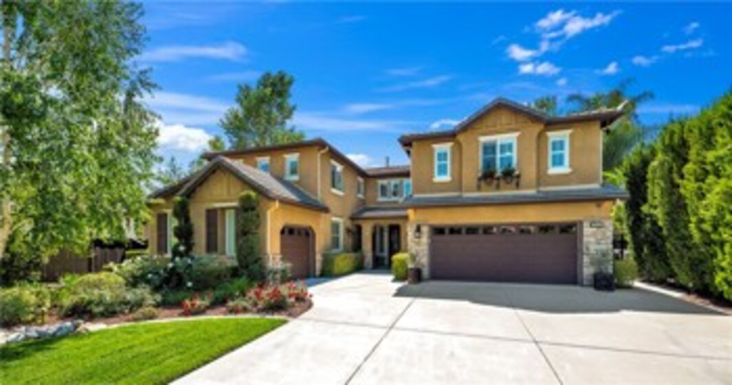 42449 Wyandotte Street Photo